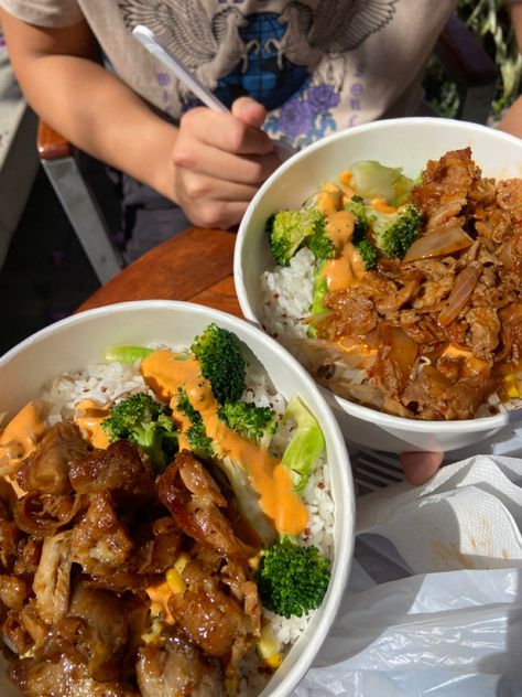 korean beef rice bowl Korean Beef Rice Bowl, Beef Rice Bowls, Bowls Aesthetic, Korean Meat, Beef Bowl, Beef Rice, Beef Bowls, Korean Beef, Beef And Rice