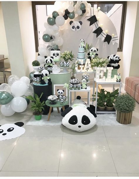 Panda Baby Shower Ideas, Panda Themed Birthday Party, Panda Baby Shower Theme, Panda Party Decorations, Panda Birthday Theme, Panda Birthday Party Decorations, Panda Birthday Cake, Panda Themed Party, Panda Baby Showers