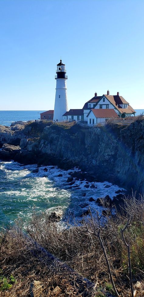 Portland, Maine Lighthouse Light House Photography Ocean, Maine Lighthouses Photography, New England Wallpaper, Portland Maine Aesthetic, Maine Wallpaper, Lighthouses In Maine, Lighthouse Scenery, Portland Maine Lighthouse, Lighthouse Aesthetic