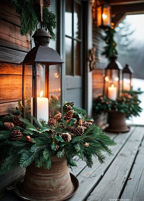 40+ Charming Rustic Christmas Decor Ideas to Transform Your Home This Holiday 72 Farmhouse Outdoor Christmas Decor, Christmas Garden Decor, Modern Farmhouse Outdoor, Rustic Christmas Decor Ideas, Outdoor Christmas Decorations Yard, Outdoor Christmas Planters, Christmas Garden Decorations, Outdoor Christmas Decor, Christmas Lodge