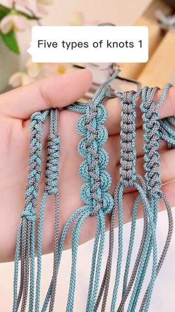 How To Macrame Bracelets, Macreme Basic Bracelet, Bohemian Bracelets Diy, Make Bracelet, Basic Bracelet, Knit Bracelet, Jewelry Knots, Bracelet Knots, Macrame Knot