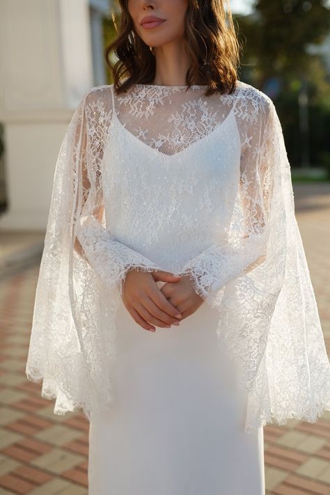 Free Shiping  wordlwide #laceweddingdress Hall Wedding Dress, City Hall Wedding Dress, Wedding Dresses Spaghetti Strap, Crop Top Wedding Dress, Simple Wedding Gowns, Dress Cape, Lace Cape, Minimalist Wedding Dresses, Silk Wedding Dress