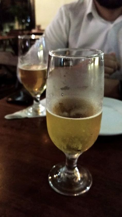 Beer with boyfriend Date Fake Story, Beer Date, Fale Story, Ghost Photography, Foto Fake, Chill Photos, With Boyfriend, Cute Couples Goals, Influencer