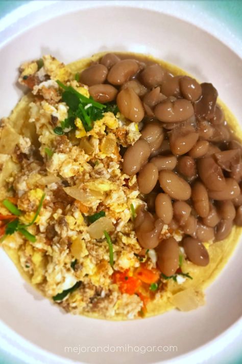 Machacado con Huevo a la Mexicana Mexican Menu, Frijoles Refritos, Healthy Food Motivation, Best Breakfast Recipes, Best Breakfast, I Love Food, Mexican Food Recipes, Love Food, Breakfast Recipes