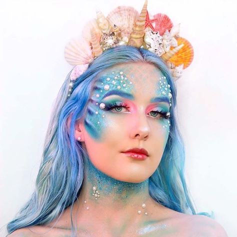 Mermaid Special Effects Makeup, Selkie Mermaid, Underwater Makeup, Makeup With Pearls, Scary Mermaid, Water Presentation, Siren Makeup, Mermaid Makeup Halloween, Makeup Ideas For Halloween