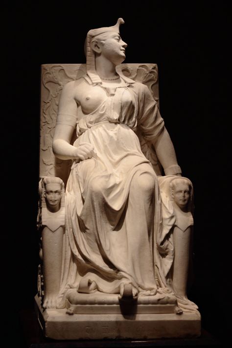 A profile of Edmonia Lewis, African American and Native American female sculptor, whose work became popular again in the late 20th century. Edmonia Lewis, Black Women Artists, American Female, Native American Heritage, Nikon Coolpix, Historical Art, Photographer Photo, Art Appreciation, Portrait Gallery