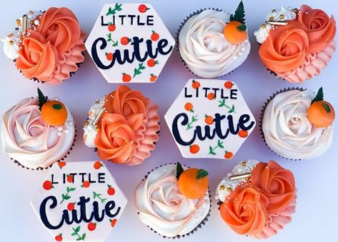 little cutie baby shower cupcakes Little Cutie Cupcakes, Cuties Cupcakes, Little Cutie Baby Shower Ideas, Cutie Theme, Bridal Shower Signage, Cutie Is On The Way, Gender Reveal Cupcakes, Huge Balloons, Vanilla Bean Cakes