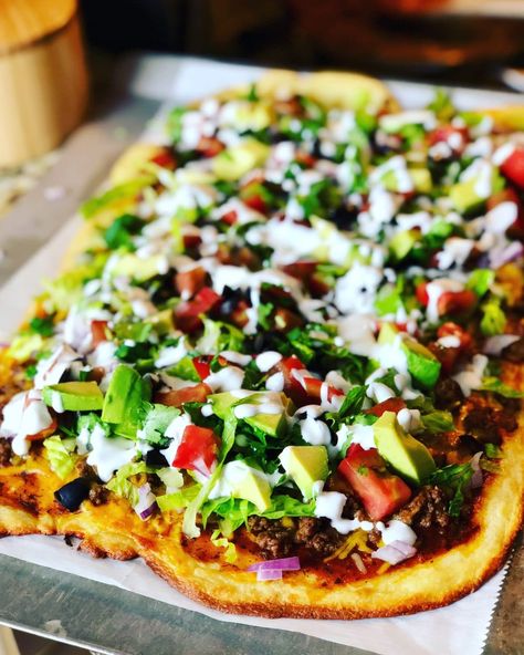 FatHead Taco Pizza Taco Pizza, Keto Diet Menu, Keto Dinner, Pizza Recipes, Weeknight Meals, Keto Diet Recipes, Family Dinner, Vegetable Pizza, Family Meals