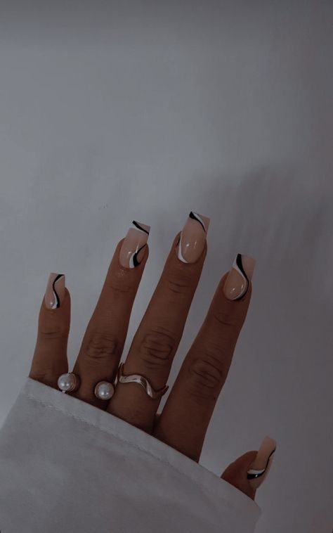 Business Nails Professional Short, Mid Short Nails, College Grad Nails, Receptionist Nail Ideas, Nail Designs Rounded Square, Cute Work Nails, Sorry Nail Designs, Office Nails Professional Short, Nail Ideas Astetic