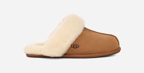 Our women's Scuffette II Slipper brings all the warm and cozy spa-day vibes to those Monday mornings that you pretend are actually Sunday mornings. Put these sheepskin slippers next to your bed, and slide into them when you need that support. You can do it! It's almost Friday! Our Scuffette II Slippers for women pull together any loungewear look with a suede upper and sheepskin collar. Step in and it only gets better with fully lined sheepskin inside. These round toe slippers are available in a Ugg Slippers Women, Ugg Scuffette, Ugg Slides, Ugg Tasman Slippers, Almost Friday, Boot Cut Leggings, Sheepskin Slippers, Ugg Slippers, Pretty Shoes