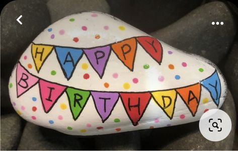 Birthday Stone Painting, Rock Painting Ideas Birthday, Birthday Rocks Painting Ideas, Happy Birthday Rock Painting Ideas, Birthday Spirit Rock, Happy Birthday Painted Rocks Ideas, Happy Birthday Stone Painting, Happy Birthday Rock Painting, Happy Birthday Rocks