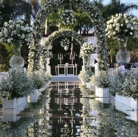 Wedding Haul, Wedding Walkway, Wedding Setup, Dream Wedding Reception, Indoor Wedding Ceremonies, Dream Wedding Decorations, Extravagant Wedding, Wedding Backdrop Design, Wedding Design Decoration