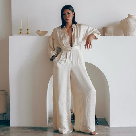 ***Brand New*** Ivory Color Cut For An Oversized Fit Take Your Normal Size Elastic On The Waistband Wide Leg Plus Size Jumpsuit Wedding, Modest Jumpsuit, Cream Wide Leg Pants, Bridal Jumpsuit, Wedding Jumpsuit, Plus Size Jumpsuit, Ivory Color, Cut And Color, Wide Leg Pants