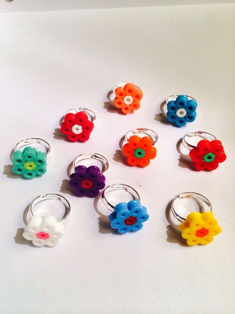 Perler Bead Rings, Paper Quilling Earrings, Hamma Beads Ideas, Easy Perler Beads Ideas, Diy Perler Bead Crafts, Perler Crafts, Bracelet Craft Diy, Hama Beads Patterns, Beaded Jewlery