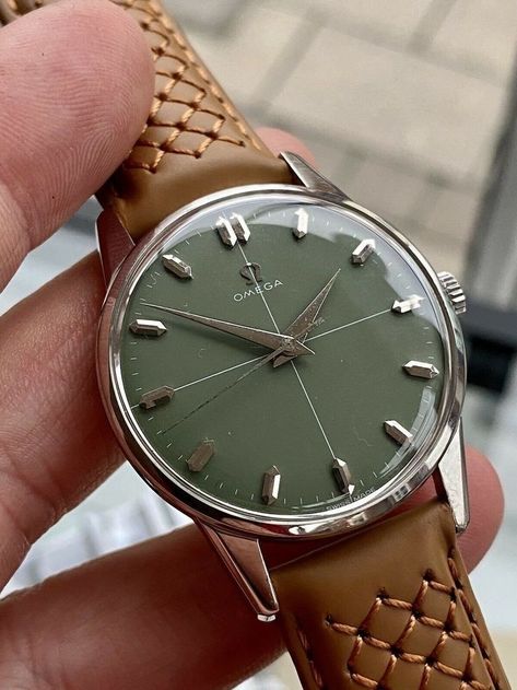 Vintage Watches Antique, Omega Watches For Men, Vintage Omega Watches, Omega Watch Vintage, Mens Casual Watches, Stylish Watches Men, Fancy Watches, Omega Watches, Green Watch