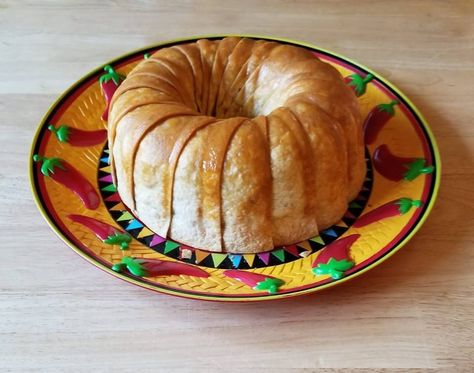 Crispy Taco Ring Recipe Crescent Taco Ring, Taco Ring With Tortillas Bundt Pan, Crunchy Taco Ring, Bundt Taco Ring, Taco Crunch Ring, Bunt Pan Taco Ring, Taco Bundt Recipe, Upside Down Taco Ring, Bundt Pan Taco Ring