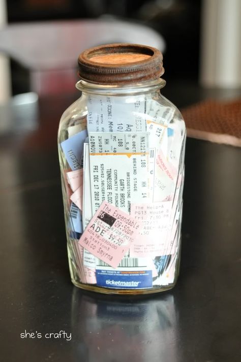 I love this idea, I just found a huge envelope of old ticket stubs and it was a walk down memory lane! Adorable mason jar craft: Memory Jar #Brother #labelit Valentines Bricolage, Memory Jar, Garth Brooks, Deco Originale, Diy Valentines Gifts, Travel Decor, Crafty Craft, Diy Blog, Valentines Diy