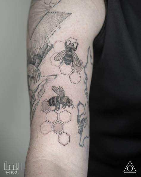 Bumble Bee Honeycomb Tattoo, Bee Tattoo Sleeve, Honeycomb Bee Tattoo, Bee With Honeycomb Tattoo, Bumble Bee Tattoo Design, Bee Knee Tattoo, Bee And Honeycomb Tattoo, Bailey Tattoo, Hexagon Tattoo