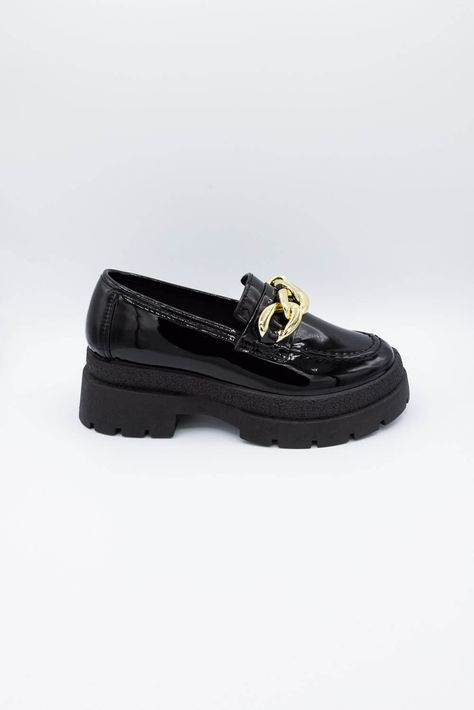 If this shoe doesn’t scream Gen Z then I don’t know what does. You need these trendy Qupid Shoes Parkway Chain Loafer for Women in Leather Black! With a shiny gold chain across the vamp and chunky lug sole these are so easy to match with, from ripped denim to your favorite dress! Features of Qupid Shoes Parkway Chain Loafer for Women in Leather Black | PARKWAY-03 BLACK PATENT: Qupid Shoes Style: PARKWAY-03 BLACK PATENT Color: Leather Black Women’s shoe Loafer shoe Leather upper Gold chain across Loafer Shoe, Shiny Shoes, Best Friends Forever Quotes, Forever Quotes, Qupid Shoes, Gen Z, Ripped Denim, Best Friends Forever, The Vamps