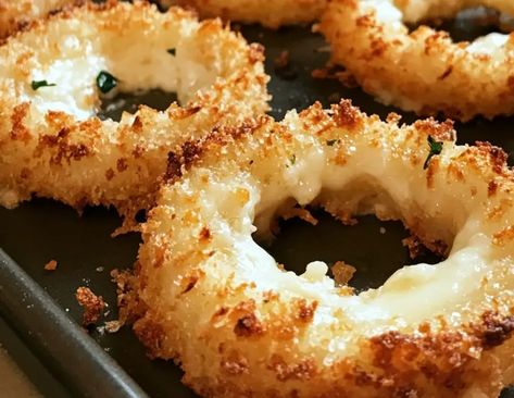 Health meal, low carbs meals, keto meal Baked Mozzarella Onion Rings, Mozzarella Onion Rings, Mozzarella Onion Rings Recipe, Bacon Puffs, Baked Mozzarella, Baked Onion Rings, Publix Bakery, Onion Rings Recipe, Tomatoes Recipe