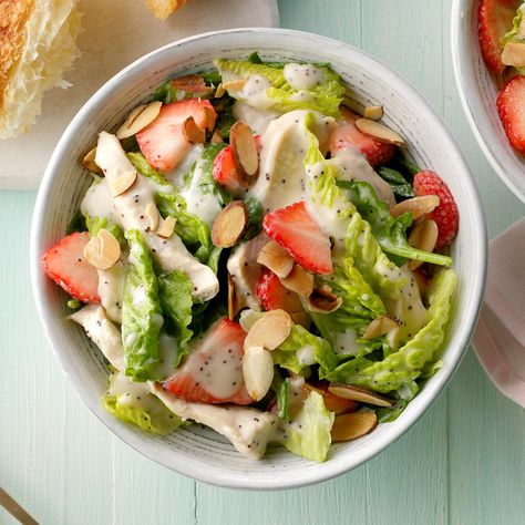 Chicken Strawberry Spinach Salad Chicken Spinach Salad, Chicken Strawberry, Strawberry Chicken, Spinach Salad With Chicken, Strawberry Spinach Salad, Seed Salad, Spinach Salad Recipes, Romaine Salad, Strawberry Spinach