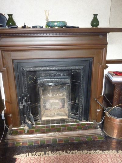 How to restore a Victorian fireplace Victorian Hearth, Fire Hearth, Hearth Tiles, Fire Drawing, Victorian Fireplace, Sources Of Heat, Open Fire, Painted Paneling, Open Fires