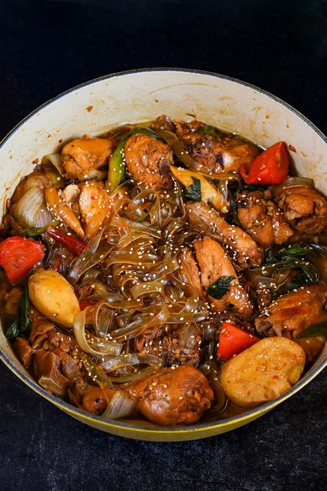 Korean Recipes With Chicken, Soy Braised Chicken, Korean Chicken Dishes, Jjimdak Recipe, Korean Chicken Stew Recipe, Spicy Chicken Stew Recipe, Korean Braised Chicken, Korean Chicken Stew, Korean Chicken Recipe