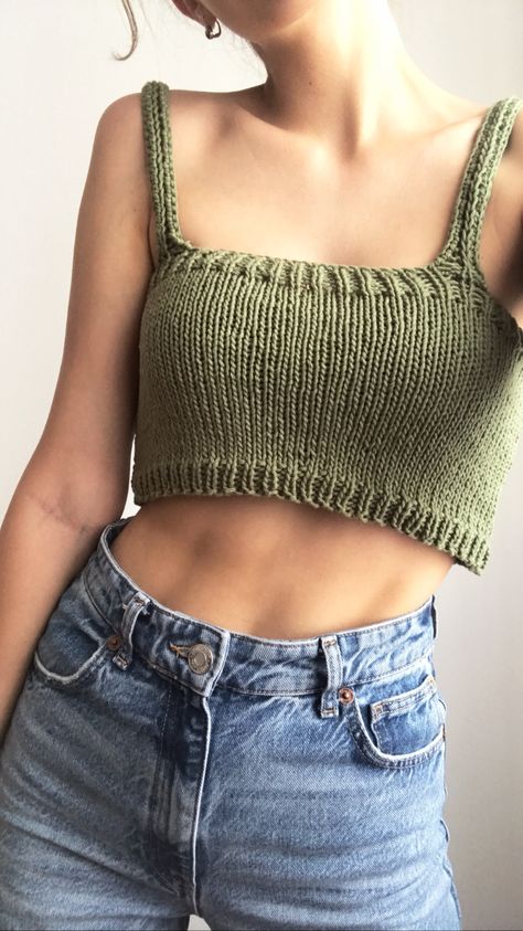 Crochet Crop Top Outfit, Green Crochet Top, Global Studies, Knitting Stitches Tutorial, Crochet Bra, Crochet Tank Top, Como Italy, Scarf Knitting Patterns, Crochet Tank