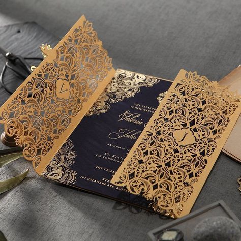 Thankful Cards, Glamorous Wedding Invitations, Elegant Indian Wedding, Glamour Wedding, Unique Wedding Cards, Indian Wedding Invitation Cards, Indian Wedding Cards, Wedding Invitation Card Design, Indian Wedding Invitations