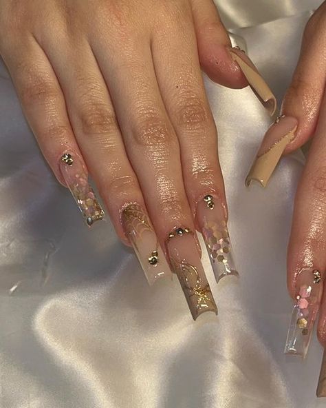 Brown Aesthetic Nails, Tennessee Nails, Nail Tech Aesthetic, Tech Aesthetic, Aesthetic Nails, Brown Aesthetic, Best Acrylic Nails, Long Acrylic Nails, Nashville Tennessee