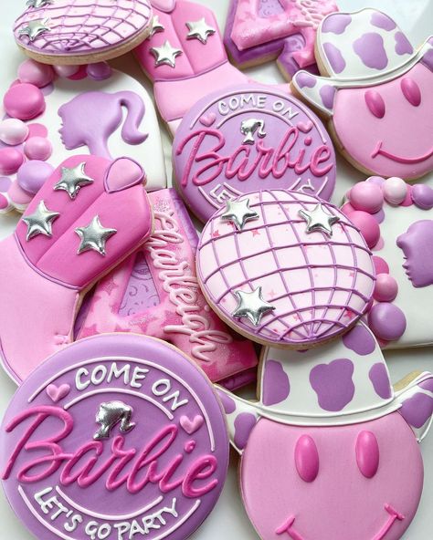 Disco cowgirl Barbie cookies for Charleigh! 🩷🤍💜 #cottonlanebakery #discocowgirlcookies #cowgirlbarbie #cowgirlbarbiecookies… | Instagram Disco Barbie Cookies, Disco Barbie Birthday Party, Barbie Cookies Birthdays, Cowgirl Barbie Birthday Party, Barbie Disco Party, Barbie Cowgirl Party, Disco Barbie Party, Barbie Birthday Cookies, Barbie Cookies Decorated