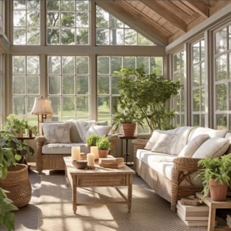 Sunroom Privacy Ideas, English Country Sunroom, Interior Design Sunroom, English Cottage Sunroom, Coastal Sunroom Ideas, Comfy Sunroom, Mediterranean Sunroom, Interior Sunroom Ideas, Sunroom Rustic