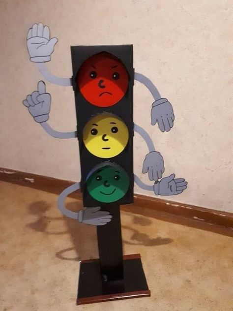 Preschool Traffic Light Craft, Transportation Decorations Classroom, Evs Activities For Kids, Traffic Light Crafts For Kids, Traffic Signal Craft For Kids, Diy Traffic Light, Traffic Light Craft, Road Signals, Traffic Rules