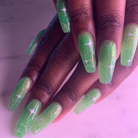 Kira Kira neon glitter ✨ grow in the dark ✨✨ @justineskye #nailsbymei #nailart #glitter Green Sparkly Nails, Nailart Glitter, Neon Glitter, Pink Nail Polish, Sparkly Nails, Funky Nails, Pretty Acrylic Nails, Green Glitter, Best Acrylic Nails