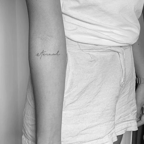 Delicate Name Tattoo, Text Tattoo Arm, Ankle Tattoos For Women Anklet, Unique Minimalist Tattoo, Word Tattoo Ideas, Delicate Tattoos For Women, Tattoo Maker, Word Tattoo, Ankle Tattoos For Women