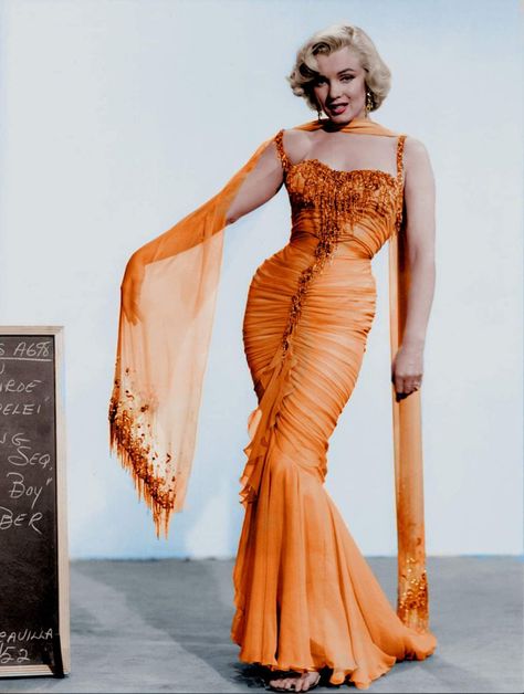 Marylin Monroe Orange Dress, Vintage Hollywood Outfits, Marilyn Monroe Orange Dress, Monroe Outfits, Orange Couture, Marilyn Monroe Outfits, Marilyn Monroe Photography, Marilyn Monroe Dress, Woman Artwork