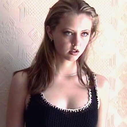 Katherine Isabelle, Ginger Snaps Movie, Katharine Isabelle, Little Outfits, Ginger Snaps, Girl Next Door, The Sky, Actors & Actresses, Pretty People