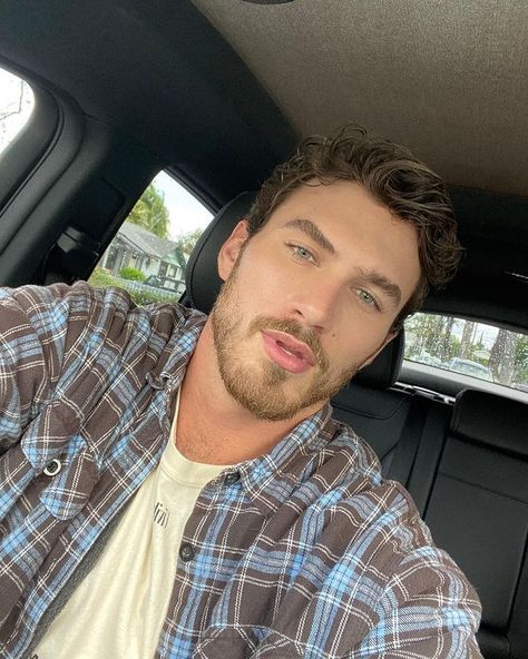 MY (@michaelyerger) • Instagram photos and videos Michael Yerger, Latino Men, Canadian Men, Male Face, Perfect Man, Havana, That Way, Mens Hairstyles, Girl Birthday