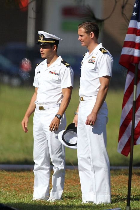 Alexander Skarsgard and Taylor Kitsch in the same movie?  That's like...AbFest 2012 right there.  *swoon* Navy Men In Uniform, Battleship Movie, Navy Aesthetic, Viking King, Pilot Uniform, Navy Uniforms, Vintage Sailor, Taylor Kinney, Taylor Kitsch