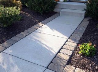 Sidewalk Border, Driveway Pavers Design, Paver Sidewalk, Concrete Sidewalk, Sidewalk Landscaping, Driveway Edging, Paver Designs, Walkway Landscaping, Concrete Walkway