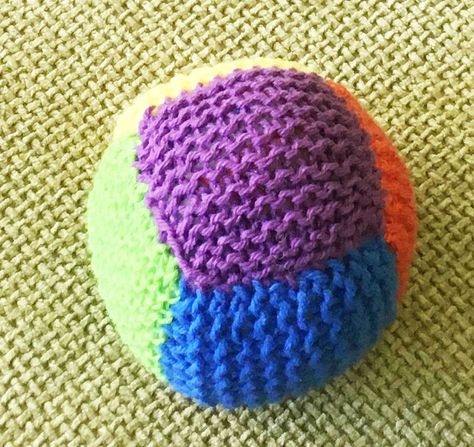 garter stitch knitted ball - really easy to make. Knitted Ball, Knitted Squares, Yarn Rainbow, Small Knitting Projects, Garter Stitch Knitting, Knitted Toys Free Patterns, Knitting Toys, Baby Booties Knitting Pattern, Baby Hat Knitting Pattern