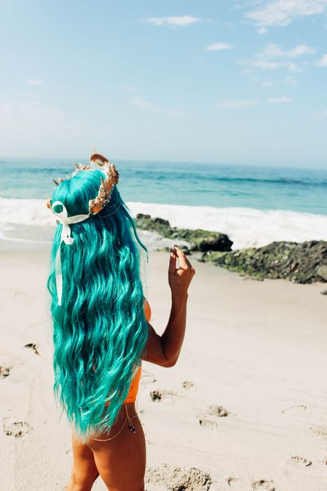 Aquamarine Hair Color, Wig Hairstyles Straight Hair, Long Mermaid Hair, Aqua Hair Color, Aqua Blue Hair, Aquamarine Hair, Turquoise Hair Color, Fox Hair Color, Mermaid Look