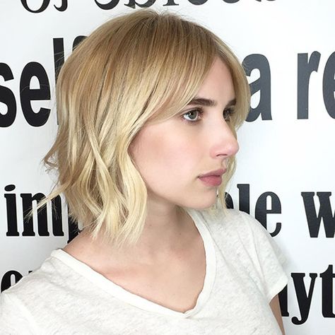 Emma Roberts Hair, Celebrity Bangs, Deep Red Hair, Celebrity Hair Trends, Celebrity Haircuts, Red Blonde Hair, Hot Hair Colors, Red To Blonde, Blonde Bobs