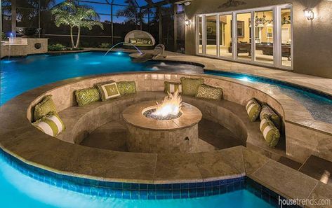 10 inspiring outdoor entertaining spaces from Housetrends Sunken Conversation Pit, Sunken Fire Pit, Outdoor Design Ideas, Luxury Pools Backyard, Comfortable Outdoor Furniture, Sunken Fire Pits, Home Garden Ideas, Tampa Homes, Conversation Pit