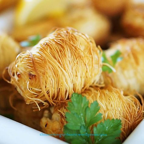 Seafood Balls, Filo Pastry Recipes, Great Balls Of Fire, Greek Appetizers, Crab Shack, Wait A Minute, Greek Cooking, Seafood Appetizers, Savory Appetizer