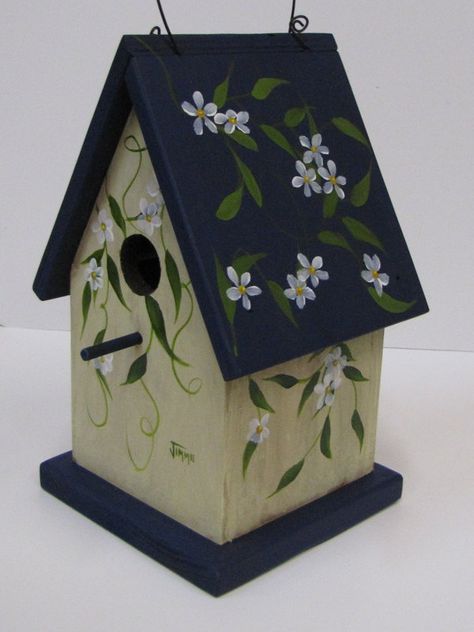 Blossoms Decorative Birdhouse Painted by Jimmie. $35.00, via Etsy.: Birdhouse Ideas, Hand Painted Birdhouses, Birdhouse Craft, Bird Houses Ideas Diy, Beautiful Birdhouses, Garden Birdhouses, Bird House Feeder, Bird House Kits, Birdhouse Designs