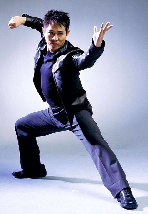 Jet Li #JetLi Jet Lee, Jet Li, Action Pose Reference, Pencak Silat, Anatomy Poses, Martial Arts Workout, Body Reference Poses, Human Poses Reference, Human Poses