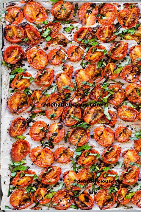 Roasted Tomatoes WIth Garlic Grape Tomato Recipes, Roasted Tomato Recipes, Oven Roasted Cherry Tomatoes, Roasted Grape Tomatoes, Roasting Garlic In Oven, Roasted Tomato Basil Soup, Tomato Recipe, Oven Roasted Tomatoes, Tomato Dishes