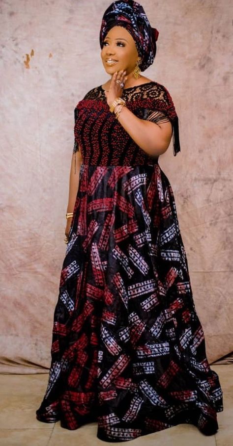 Big Gown Styles, Big Gown, Nice Long Dresses, Adire Styles, Ankara Kaftan, African Wears, Ankara Dress Designs, Long African Dresses, Ankara Gowns