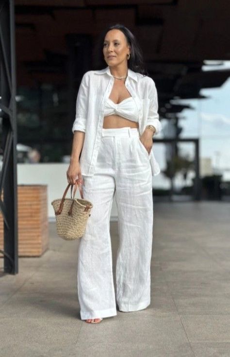 Maldives Outfit Ideas Beach Styles, Cabo San Lucas Outfits Summer, All White Beach Party Outfit, Resort Wear For Women Classy, Classy Beach Outfit, Safari Outfit Women, Boho Clothing Brands, Sylvie Facon, Modest Street Fashion